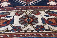 Antique Bakhtiari Rug 53 x 101 - 4457935