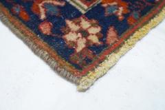Antique Isfahan Rug 49 x 75 - 4275340