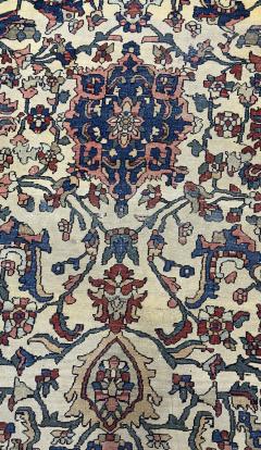 Antique Persian Farahan Sarouk Rug 110 x 130  - 4268923