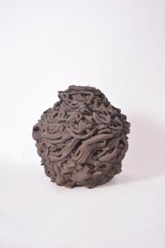 Black vermiculated vase XXth c  - 4562588