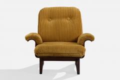 Cinova Lounge Chair with Wood and Fabric Italy 1970s - 4765308