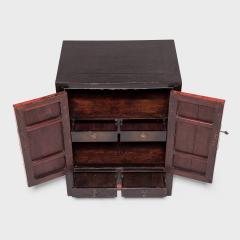 Finely Lacquered Chest - 4258203
