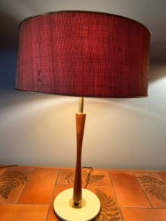 Gerald Thurston MID CENTURY BRASS AND WOOD LAMP BY GERALD THURSTON - 2914377