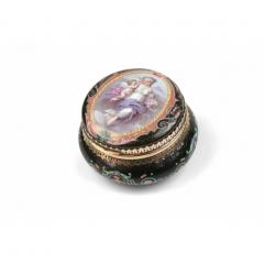 Gold And Enamel Powder Compact By Violettes Paris France Paris Circa 1860 - 4781620