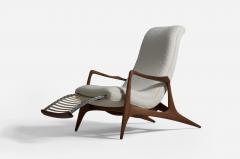 Vladimir Kagan Lounge Chair in Walnut for Kagan Dreyfuss Inc c 1950 - 4772324