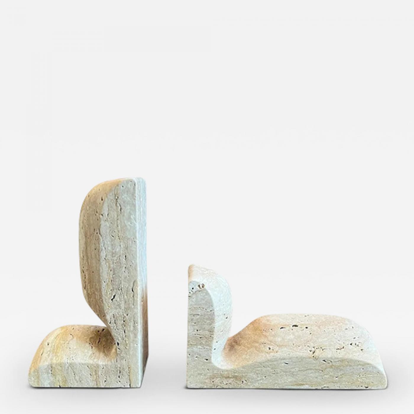 Collection Particuli re TRAVERTINE MARBLE SLO BOOKENDS