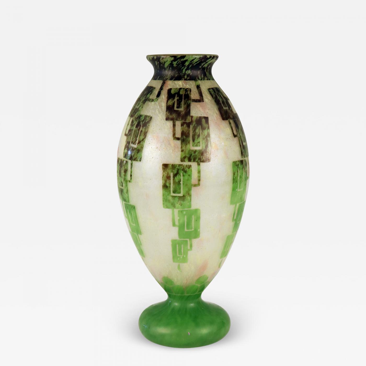 Absorberend eeuw Fotoelektrisch Art Deco cameo glass vase by Le Verre Francais