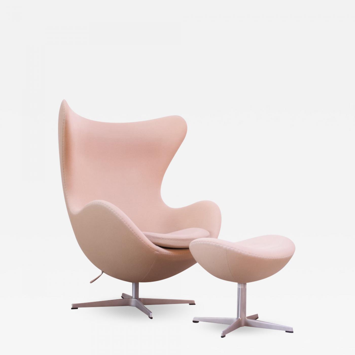 Arne Jacobsen - Arne Jacobsen for Egg Chair and Distributed by Knoll