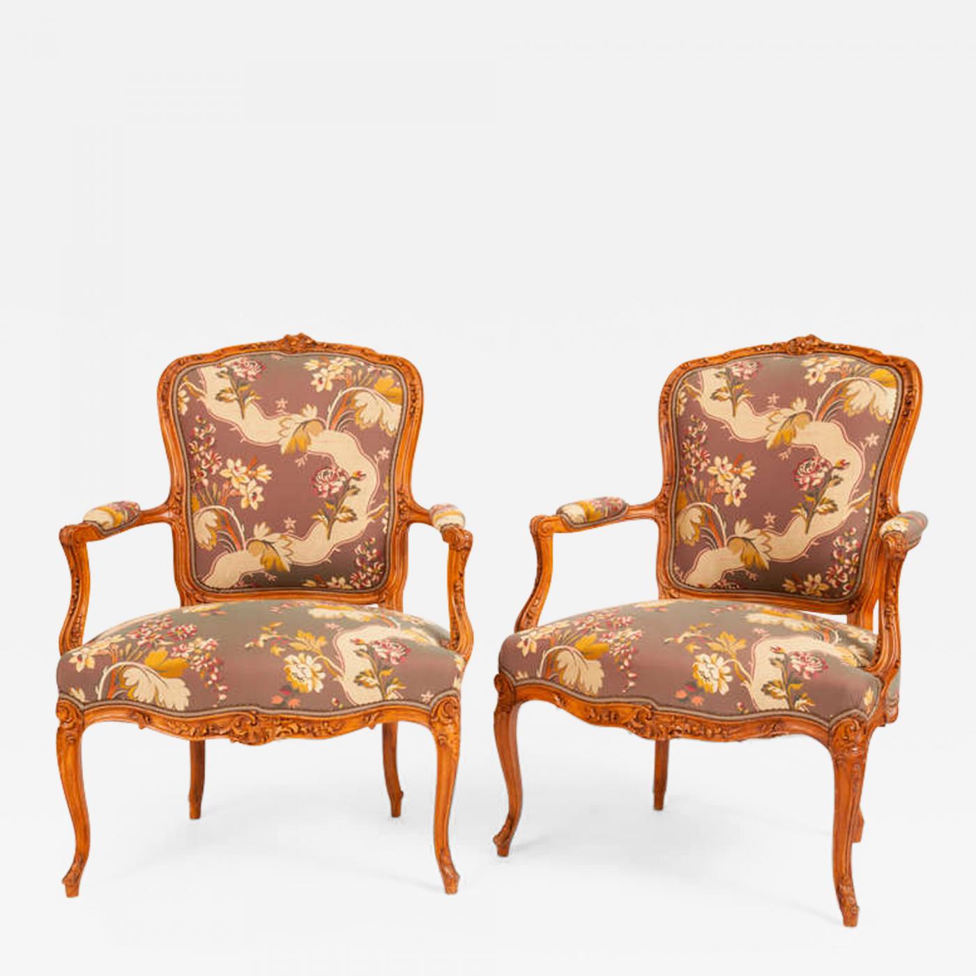 Steil Trots Wereldvenster Fine Pair of French Louis XV Style Fauteuils