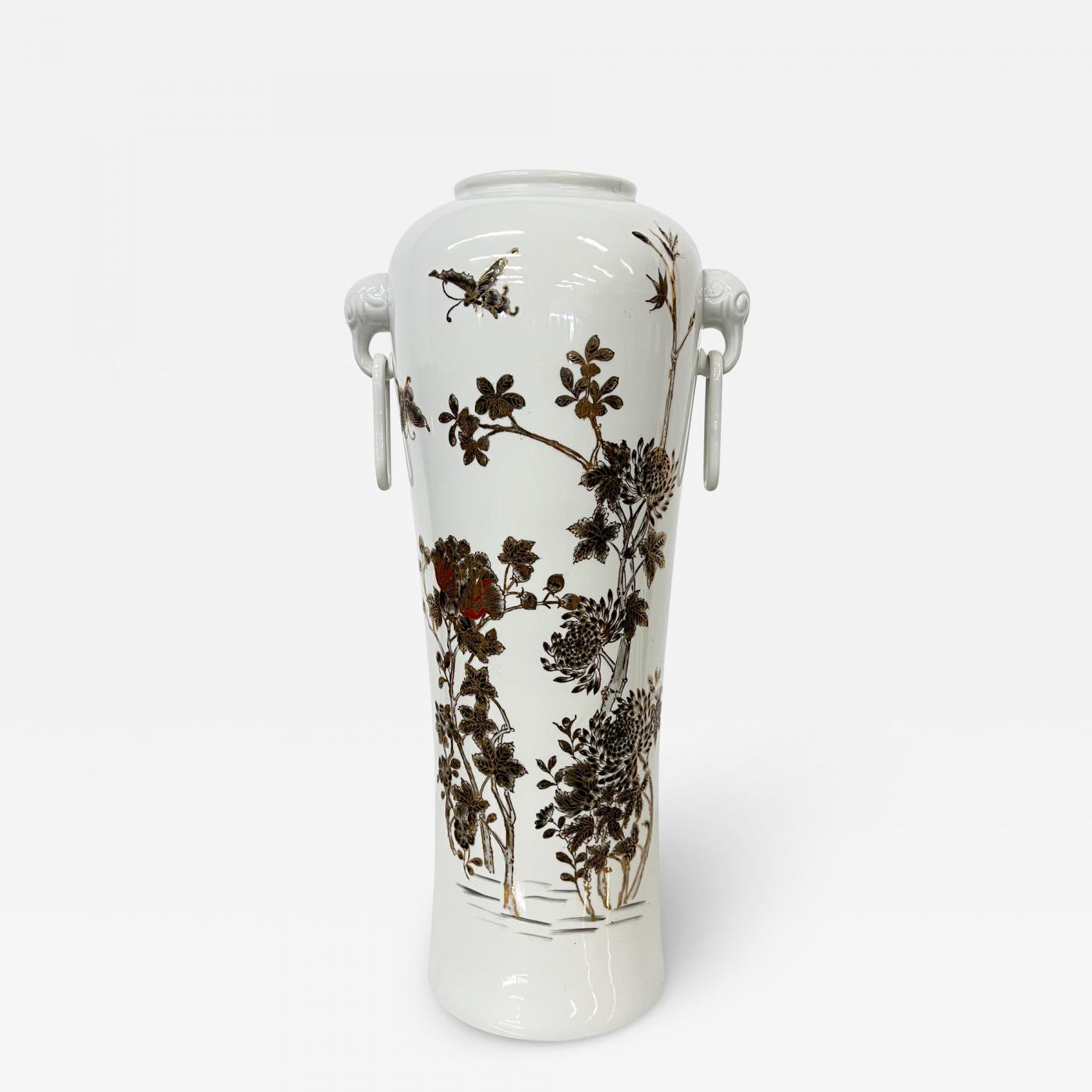 Illusion Utænkelig Indvandring Lovely Y T Japanese Porcelain Vase Lush Floral Hand Decorated in Hong Kong