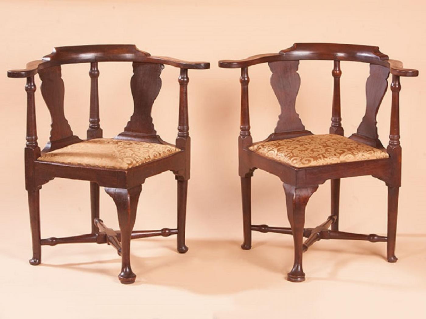 QUEEN ANNE CORNER CHAIR