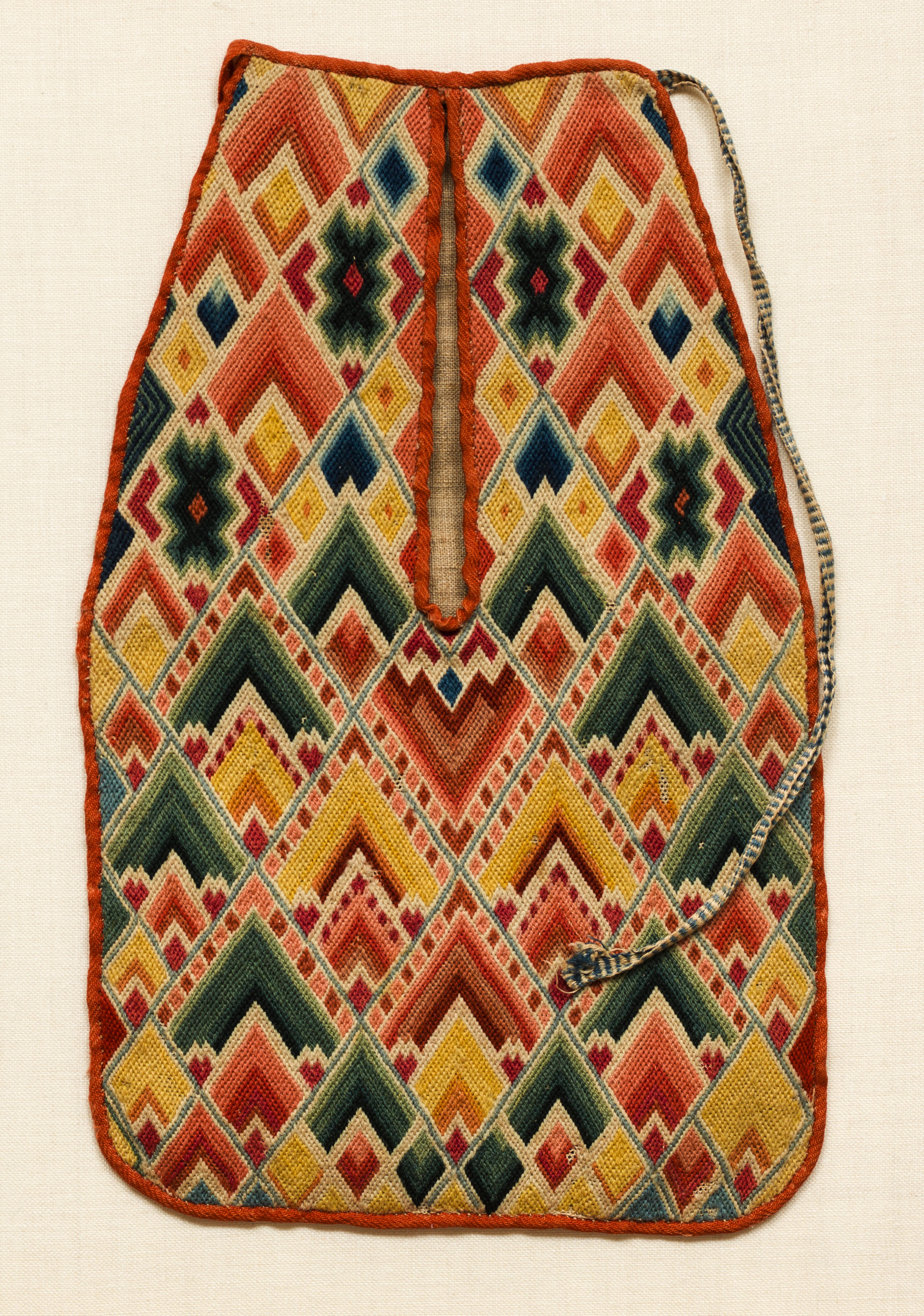 Unattributed, Pair of Canvas Work Pockets, ca. 1775. Wool, linen and cotton canvas, 20 × 26 × 1 1/2 in. Jonathan and Karin Fielding Collection. Photo by Fredrik Nilsen, courtesy of The Huntington Library, Art Collections, and Botanical Gardens.